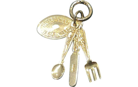Pre-loved vintage second hand 9ct yellow gold knife fork spoon bracelet charm