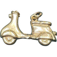 Pre-loved vintage second hand 9ct yellow gold Vesper scooter bracelet charm