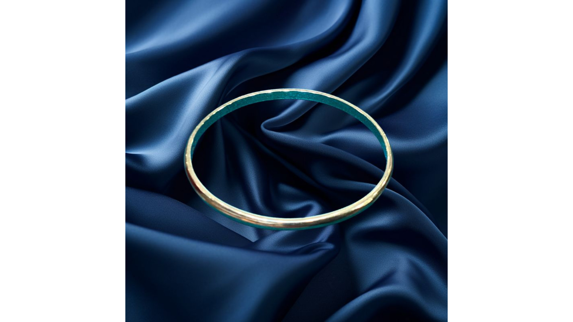 Second Hand Gold Bangles UK: A Sustainable Fashion Choice