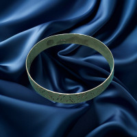 Pre-loved vintage second hand 9ct yellow gold bangle 2G0094