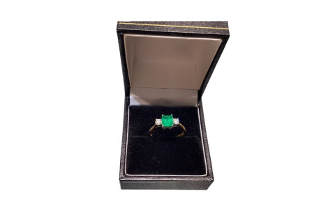 Brand New 18ct Gold Emerald (0.77ct) & Diamond (0.40ct) Trilogy Ring| Ind. Val. £2,795 | H E Phillips Ltd Totnes - 187005