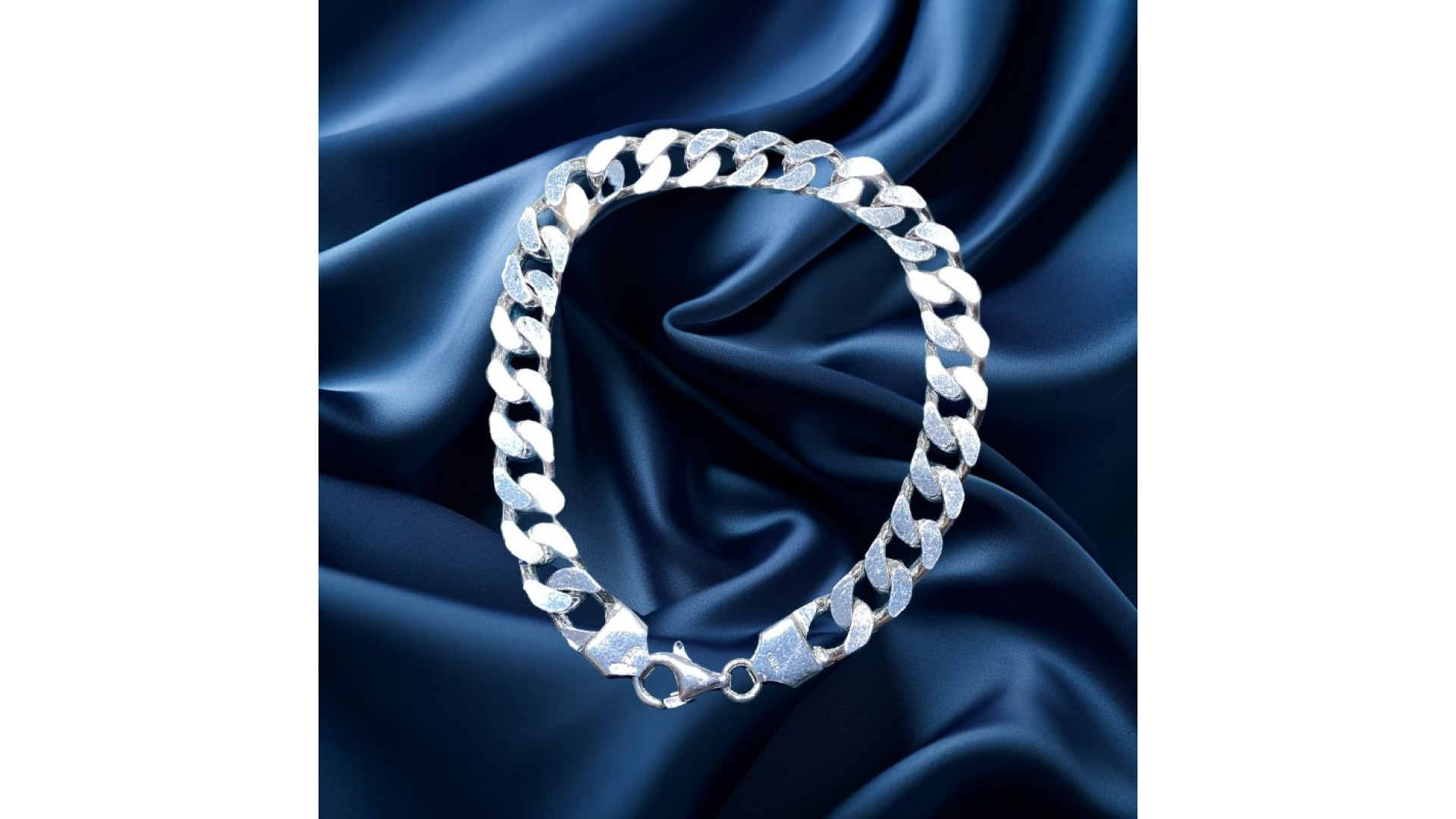 The Durability of Sterling Silver: Why It's a Popular Choice for Bracelets?