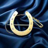 Pre-loved vintage 9ct yellow gold hallmarked second hand horseshoe brooch