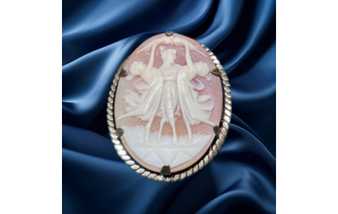 Pre-loved 9ct Yellow Gold Hallmarked Vintage Second Hand Three Graces Cameo Brooch