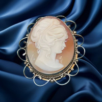 Pre-loved 9ct Yellow Gold Hallmarked Vintage Second Hand Cameo Brooch 2G0045