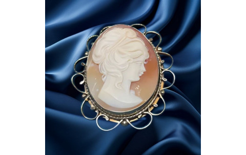 Pre-loved 9ct Yellow Gold Hallmarked Vintage Second Hand Cameo Brooch 2G0045