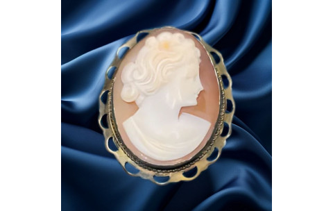 Pre-loved 9ct Yellow Gold Hallmarked Vintage Second Hand Cameo Brooch 2G0046
