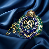 Pre-loved 18ct Yellow Gold Hallmarked Vintage Second Hand Enamelled Royal Engineers Brooch