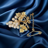 Pre-loved vintage second hand 9ct yellow gold pearl brooch