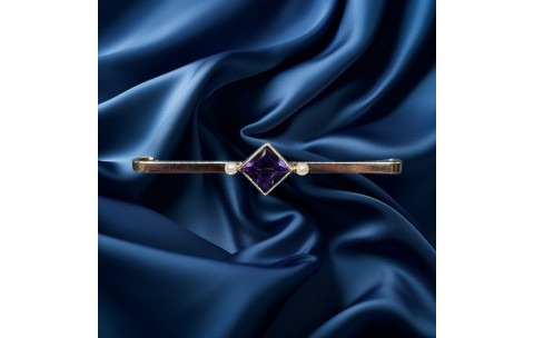 Pre-loved vintage 9ct yellow gold hallmarked second hand amethyst and pearl brooch