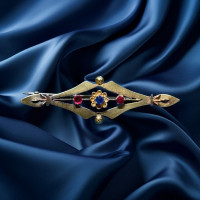 Pre-loved vintage 15ct yellow gold hallmarked second hand sapphire brooch