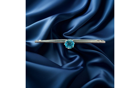 Pre-Loved vintage second hand 9ct white gold blue topaz bar brooch